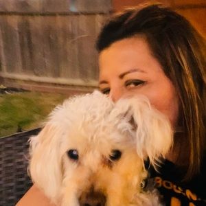 Meet your Posher, Alma